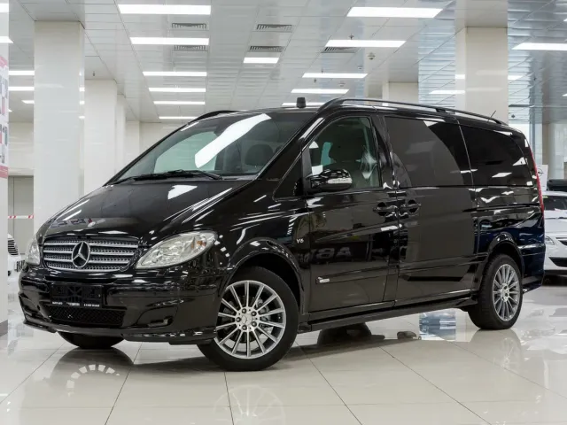 ? Rent Mercedes V-Class with Driver (2025–2026 Models) – Limousi