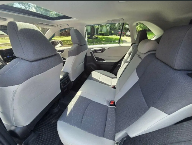 Pre Owned 2025 Toyota RAV4 XLE Full Options  3