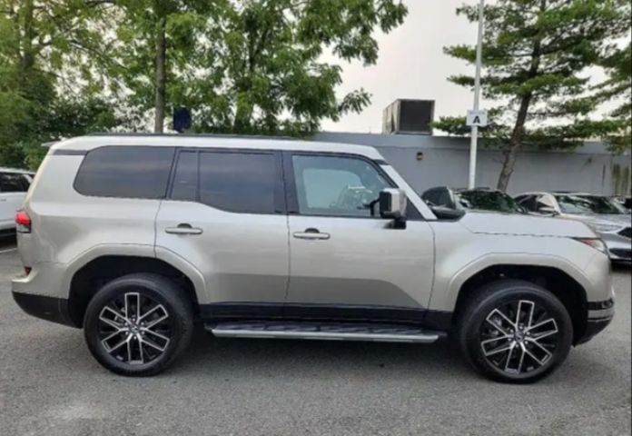 2023 lexus LX 550