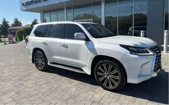 2019 lexus LX 570
