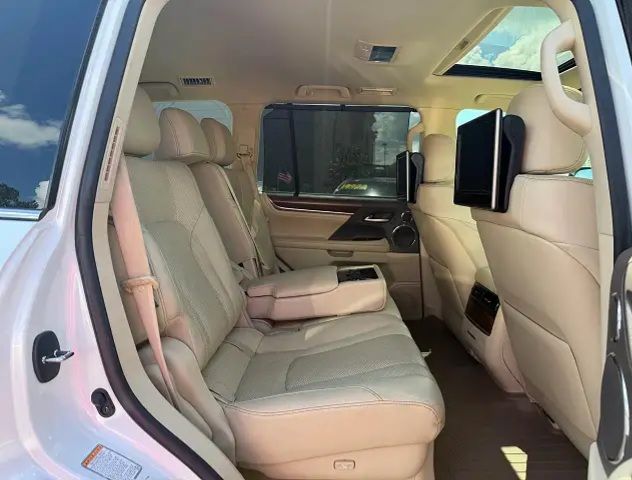2019 lexus LX 570 2