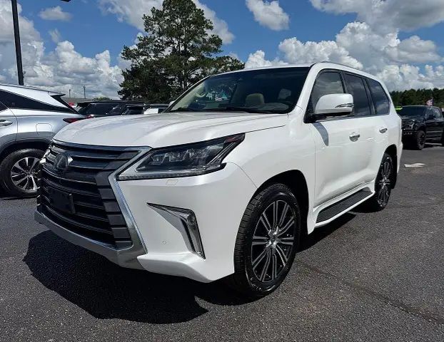 2019 lexus LX 570 3