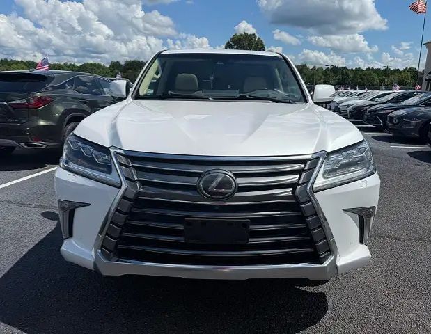 2019 lexus LX 570 4
