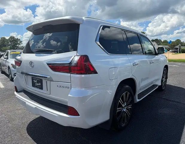 2019 lexus LX 570 5