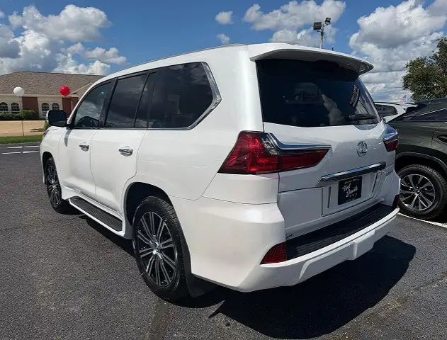 2019 lexus LX 570 6