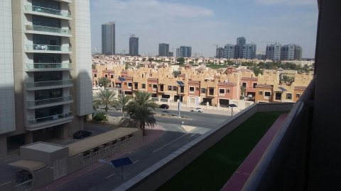fully furnitured studio for rent in Dubai sport city only 42000 AED  6
