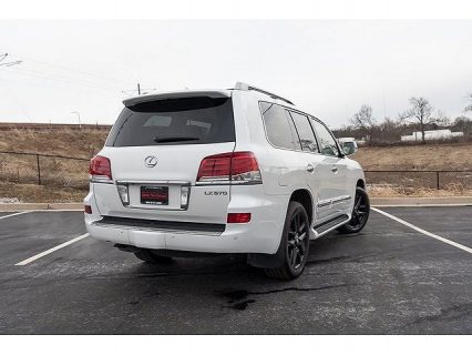 Perfectly Used Lexus LX 570 Suv for sale  3