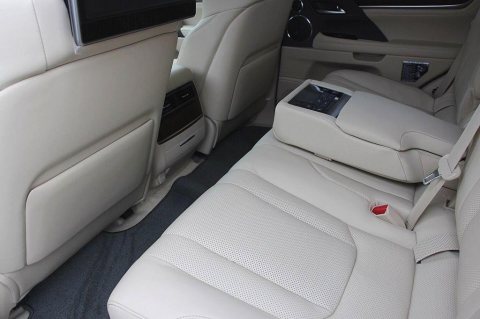  Lexus LX570 2017 SUV 3