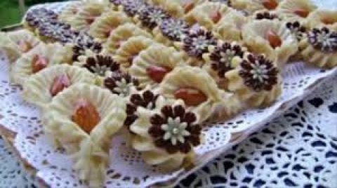 لدينا للاستقدام من المغرب امهر معلمين حلويات تخصص حلويات مغربية واوروبية 2