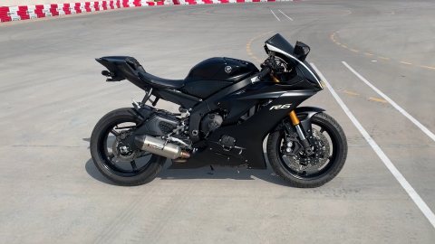 2017 YAMAHA YZF-R6 WhatsApp +17203061962