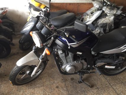 Suzuki GS500 Motor Cycle 500CC