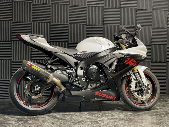 2019 Suzuki gsx r750cc available for sale