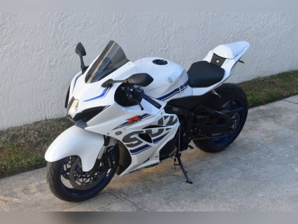 2018 suzuki gsxr 1000  Whatsapp : +17163935355