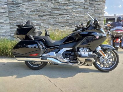 2019( Honda Gold Wing what.sapp  +971545773142