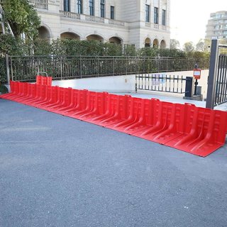 L SHAPE FLAT ROAD BARRIER 